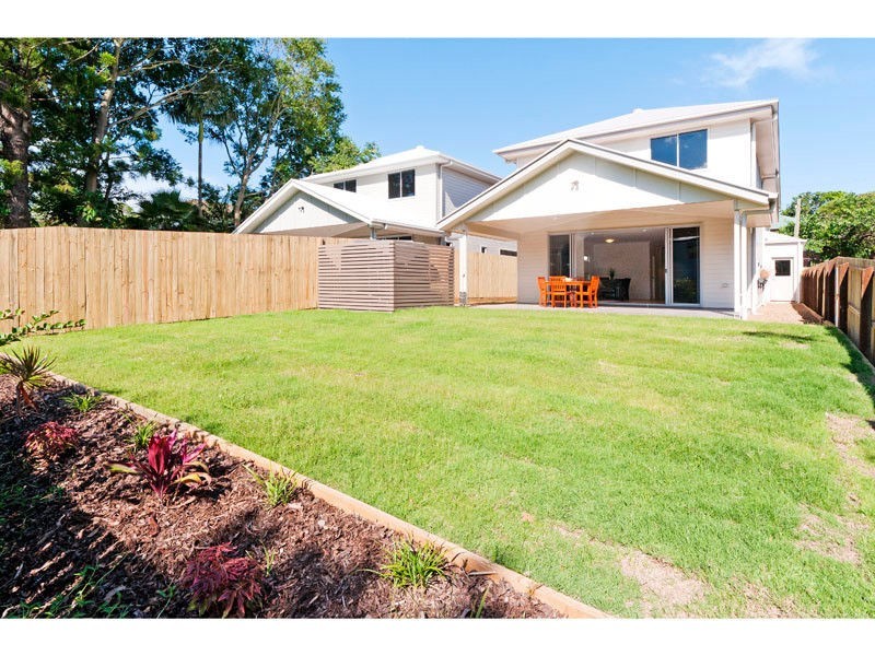 33a Long Street, Camp Hill QLD 4152