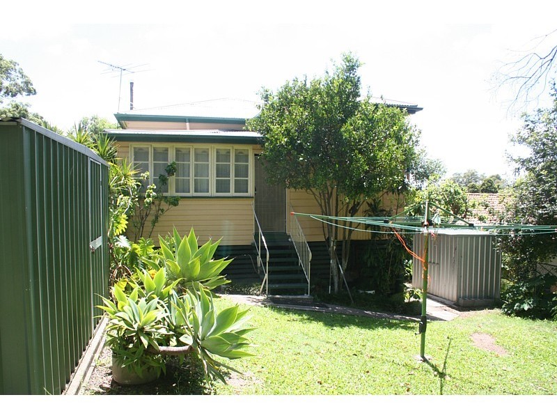 39 David Road, Holland Park QLD 4121