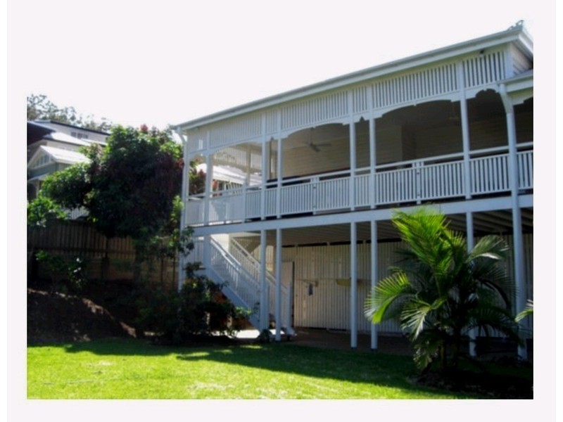 14 Barton Avenue, Holland Park QLD 4121