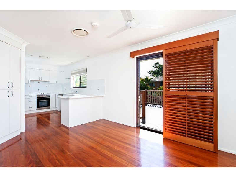 18 Martense Street, Wishart QLD 4122