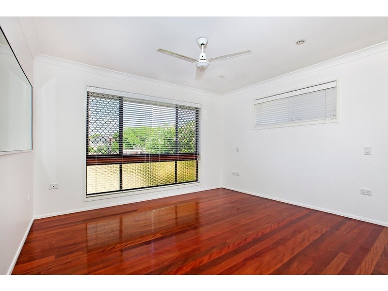 18 Martense Street, Wishart QLD 4122