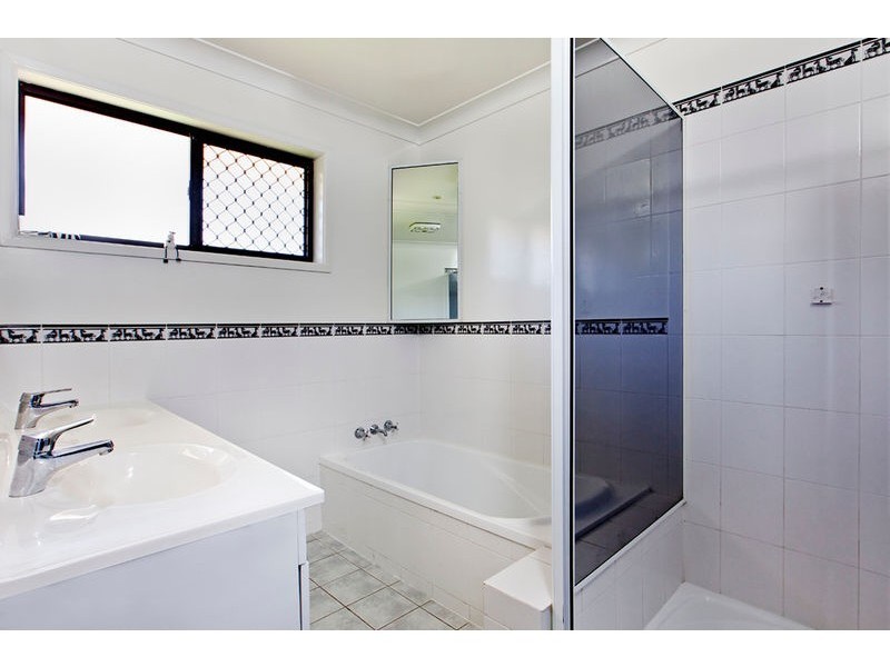 18 Martense Street, Wishart QLD 4122