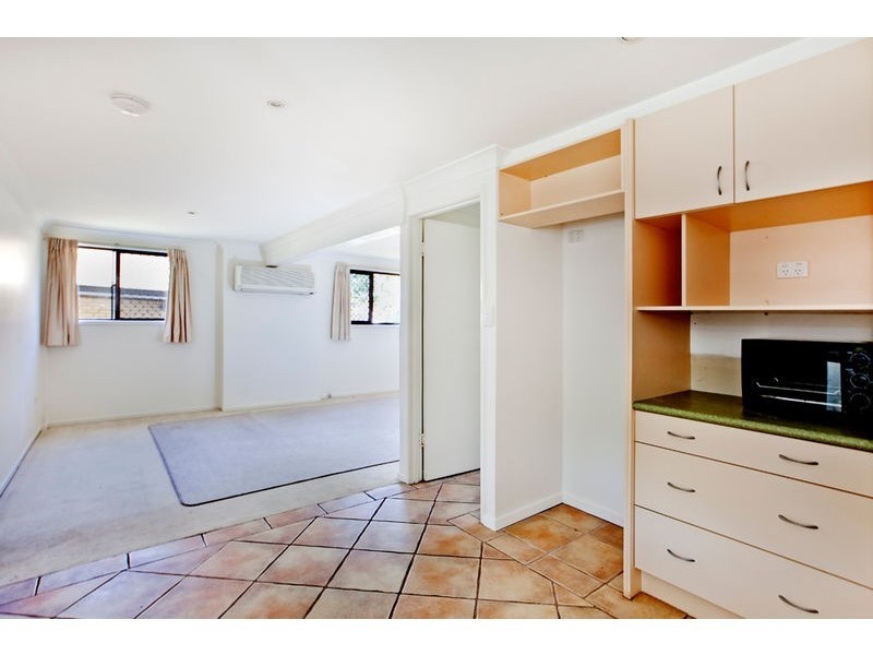 18 Martense Street, Wishart QLD 4122