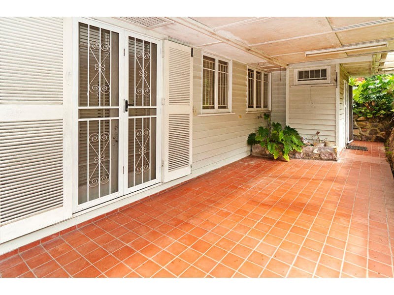 48 Emma Street, Holland Park West QLD 4121