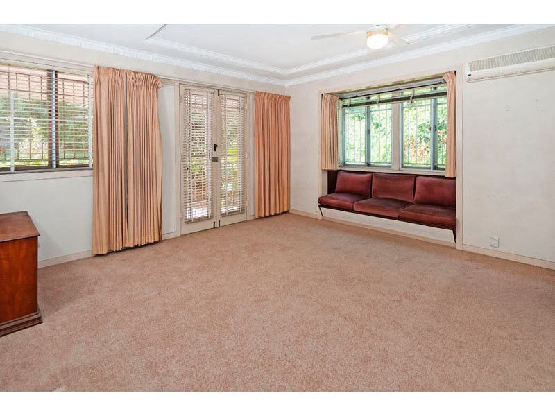 48 Emma Street, Holland Park West QLD 4121