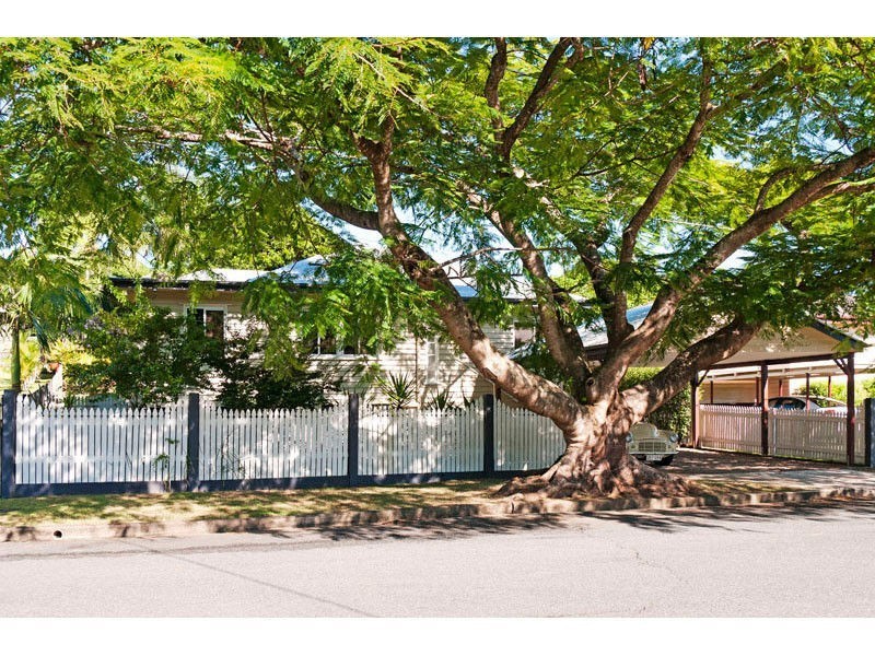 31 Cavillon Street, Holland Park QLD 4121