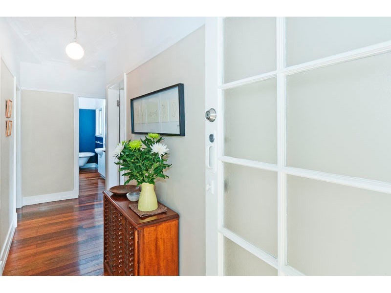 31 Cavillon Street, Holland Park QLD 4121