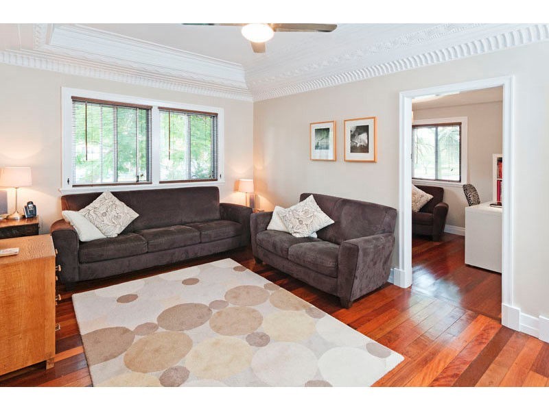 31 Cavillon Street, Holland Park QLD 4121