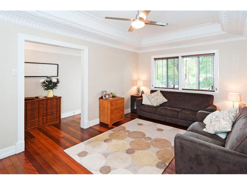 31 Cavillon Street, Holland Park QLD 4121