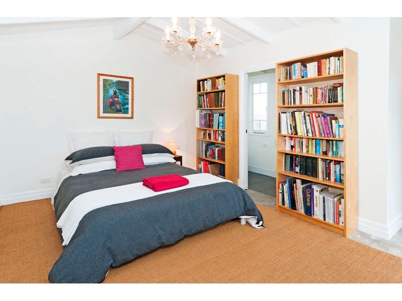 31 Cavillon Street, Holland Park QLD 4121