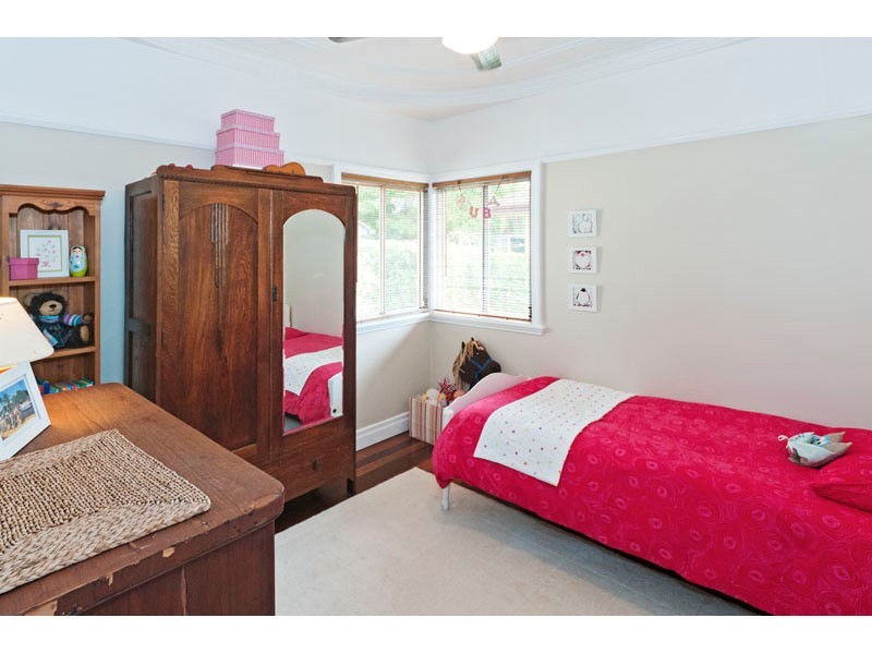 31 Cavillon Street, Holland Park QLD 4121