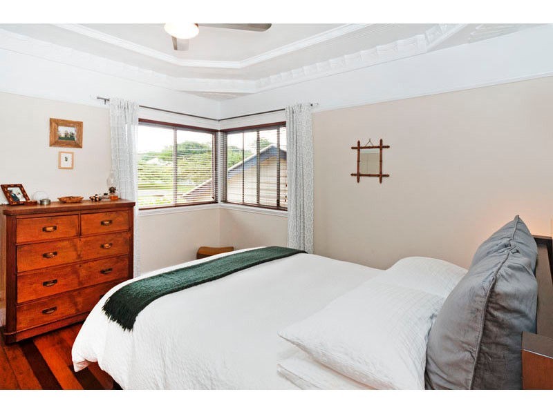 31 Cavillon Street, Holland Park QLD 4121