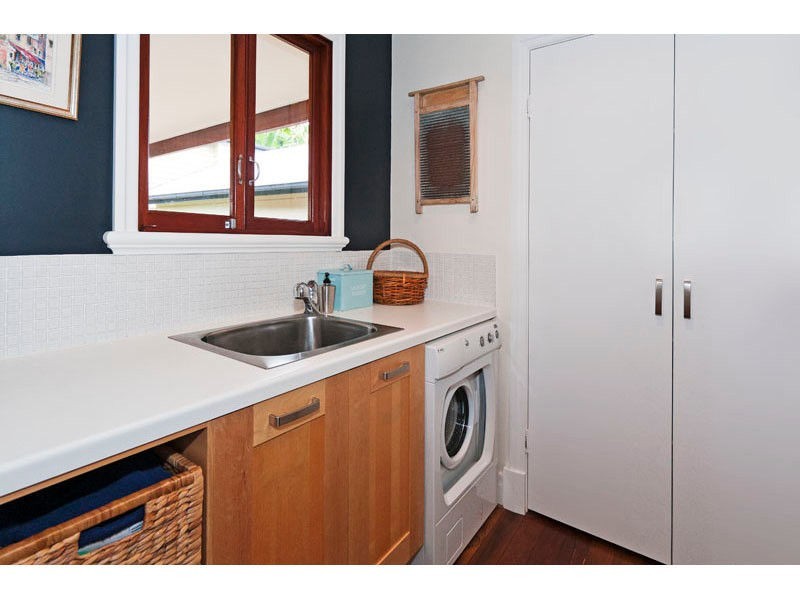 31 Cavillon Street, Holland Park QLD 4121