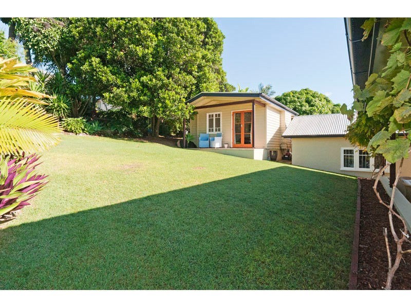 31 Cavillon Street, Holland Park QLD 4121