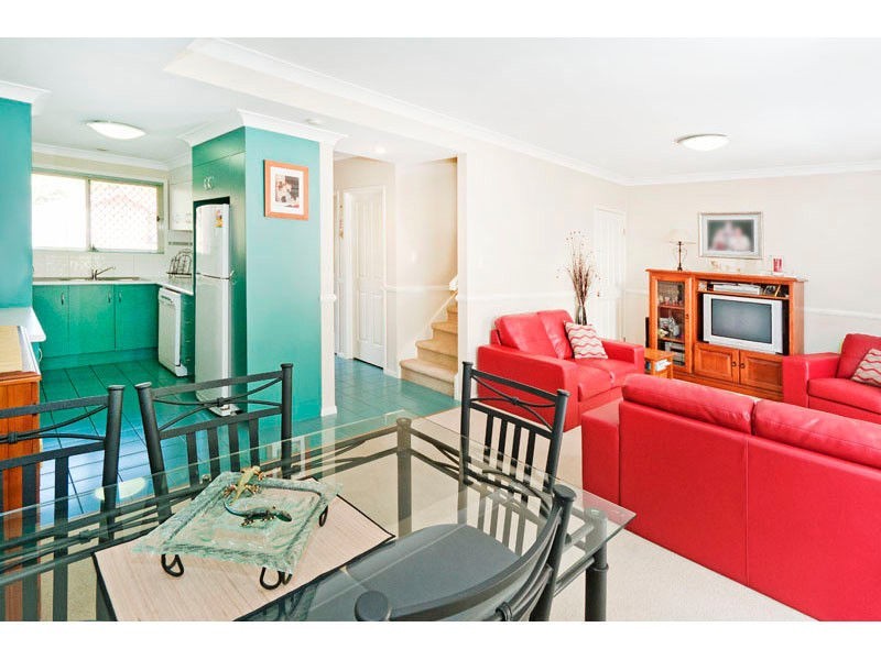 2/68 Timaru Crescent, Eight Mile Plains QLD 4113