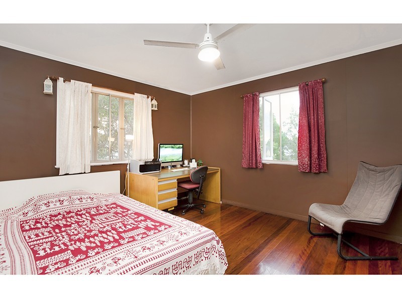 306 Mount Gravatt Capalaba Road, Wishart QLD 4122