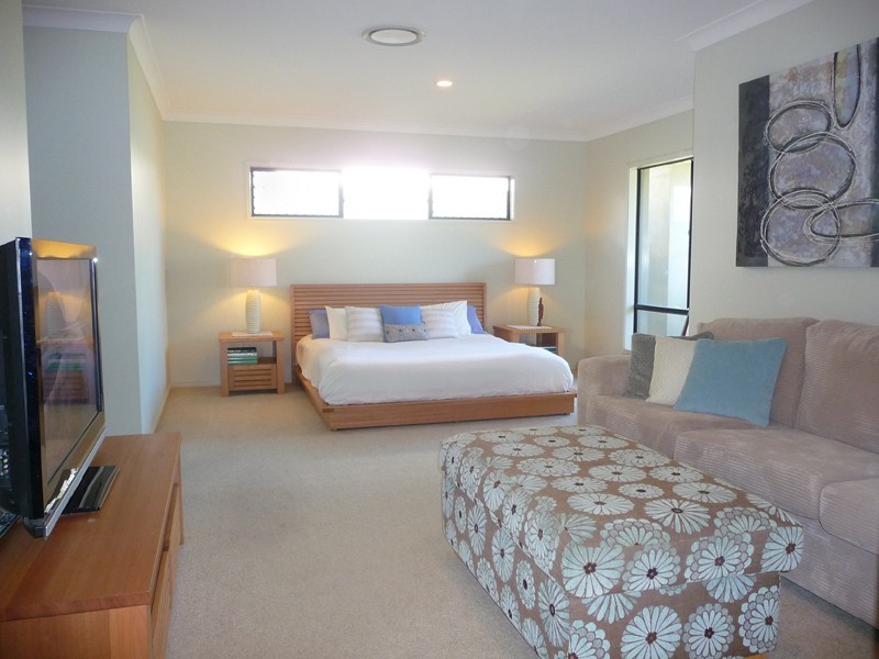 6 Meredith Street, Eight Mile Plains QLD 4113