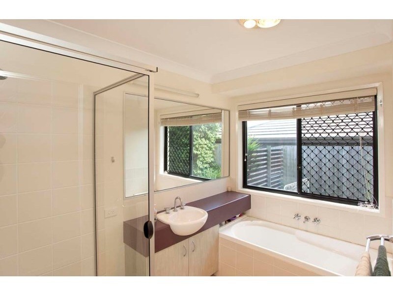 97 Hibiscus Close, Wishart QLD 4122