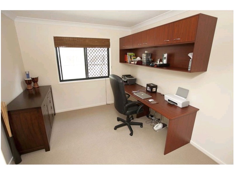 97 Hibiscus Close, Wishart QLD 4122