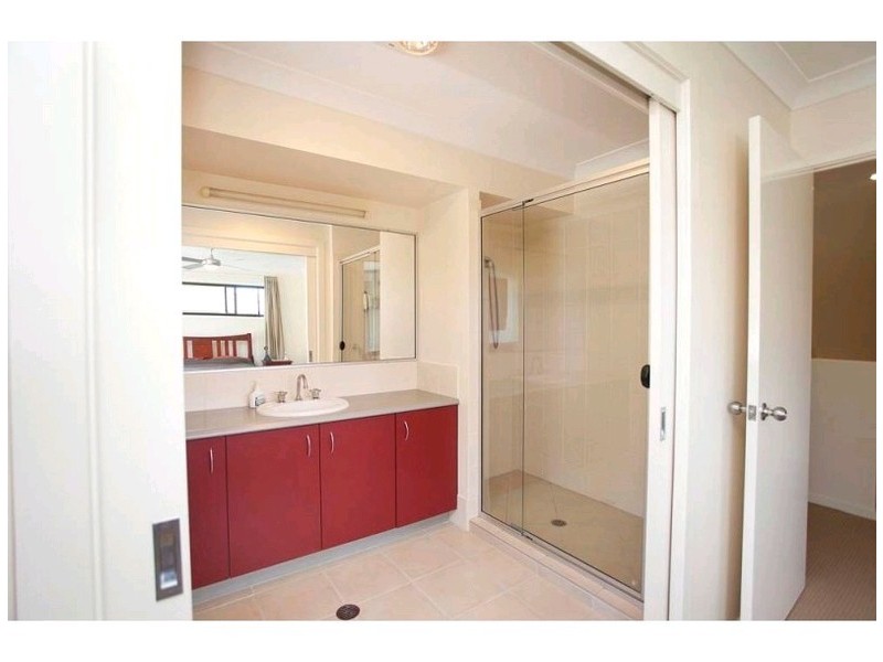 97 Hibiscus Close, Wishart QLD 4122