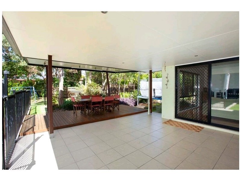 97 Hibiscus Close, Wishart QLD 4122