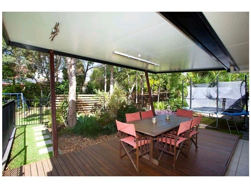 97 Hibiscus Close, Wishart QLD 4122