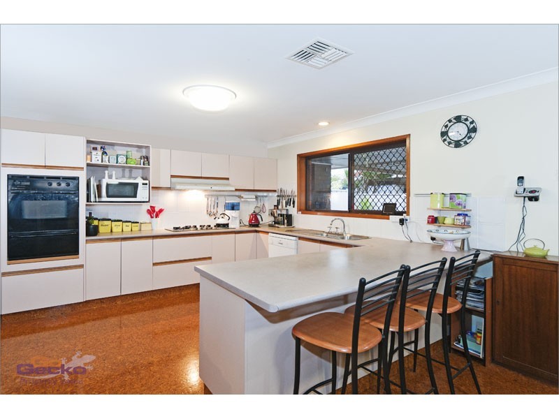 3 Hewton Court, Wishart QLD 4122