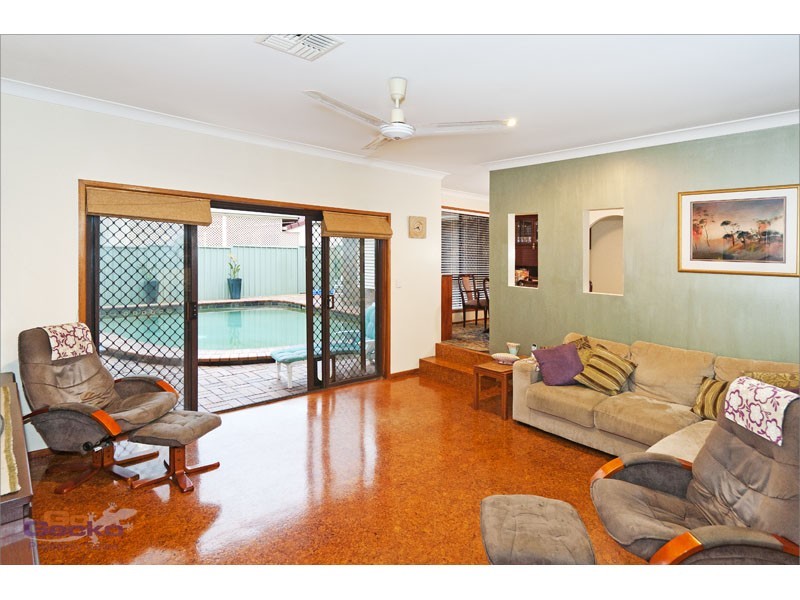 3 Hewton Court, Wishart QLD 4122