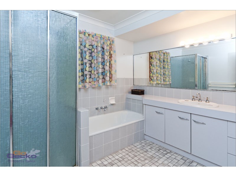 3 Hewton Court, Wishart QLD 4122