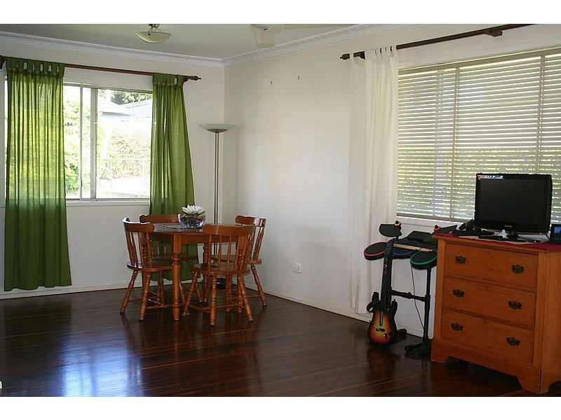 19 Naples Street, Wishart QLD 4122