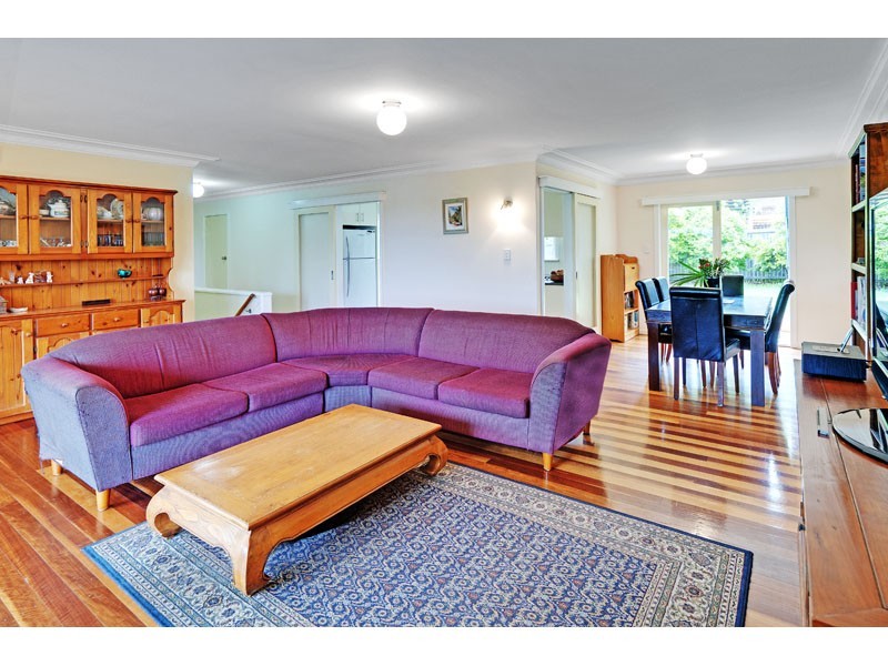 18 Palm Avenue, Holland Park West QLD 4121