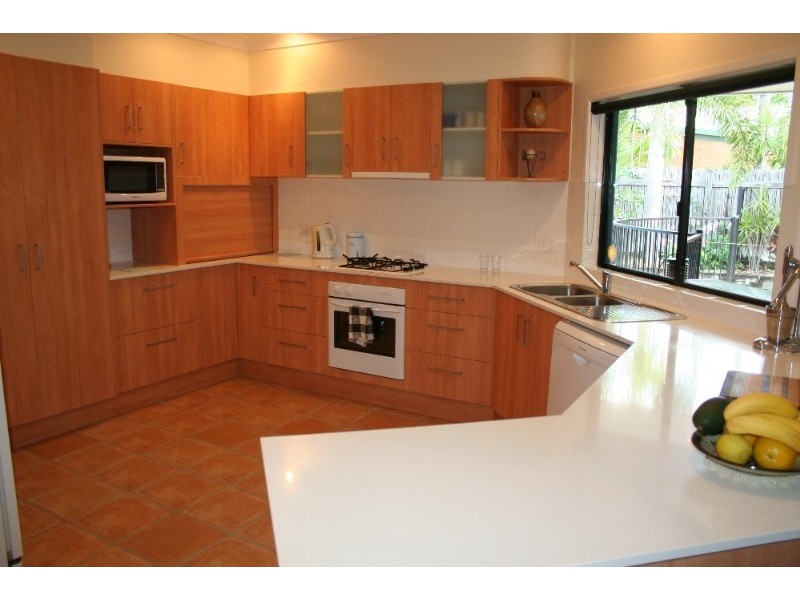 6 Bramble Street, Clifton Beach QLD 4879