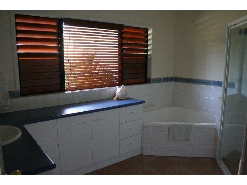 6 Bramble Street, Clifton Beach QLD 4879