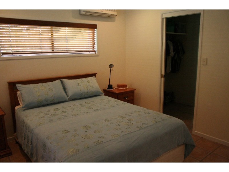 6 Bramble Street, Clifton Beach QLD 4879