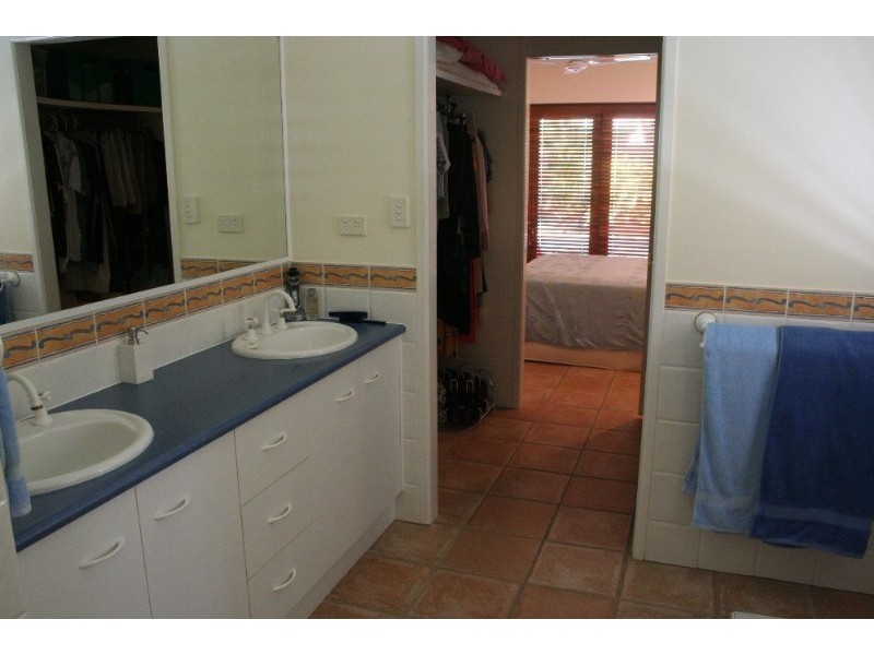 6 Bramble Street, Clifton Beach QLD 4879