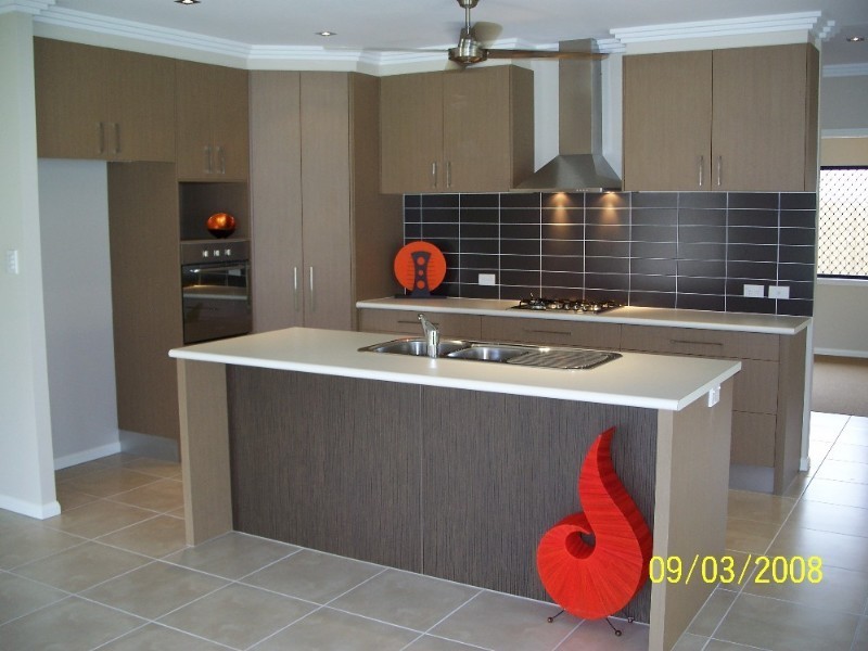 13 Roderick Street, Bentley Park QLD 4869