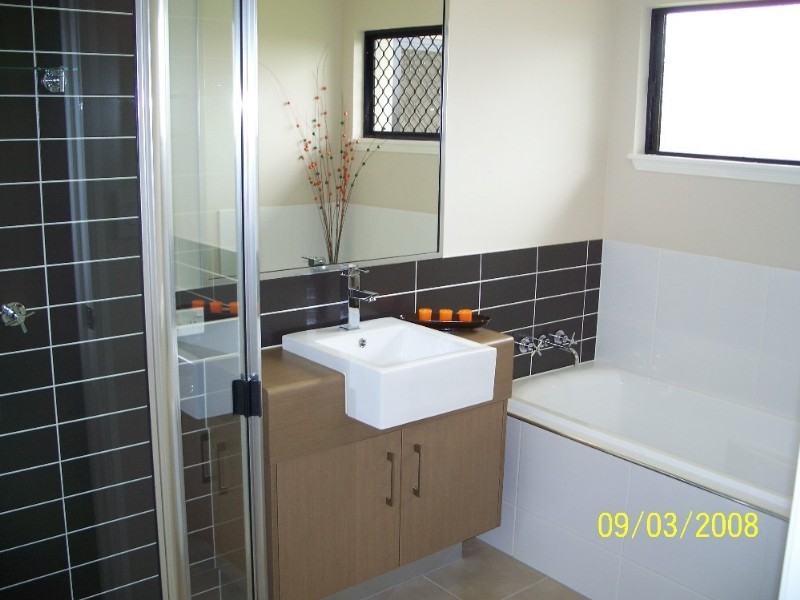 13 Roderick Street, Bentley Park QLD 4869