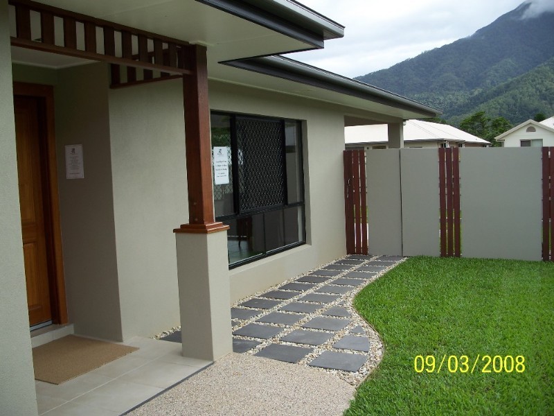 13 Roderick Street, Bentley Park QLD 4869