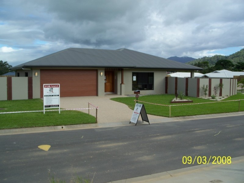 13 Roderick Street, Bentley Park QLD 4869