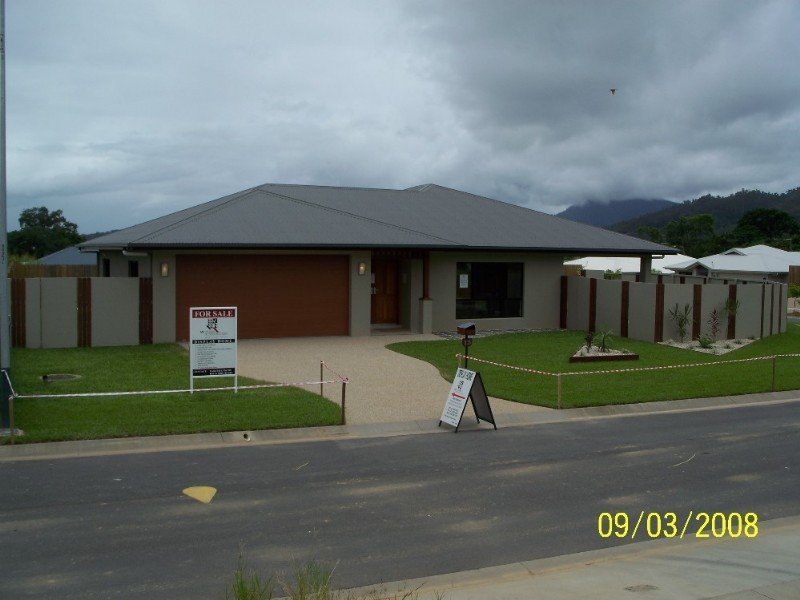 13 Roderick Street, Bentley Park QLD 4869