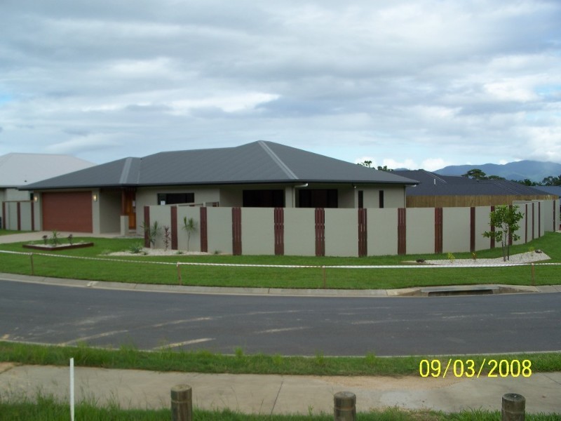 13 Roderick Street, Bentley Park QLD 4869