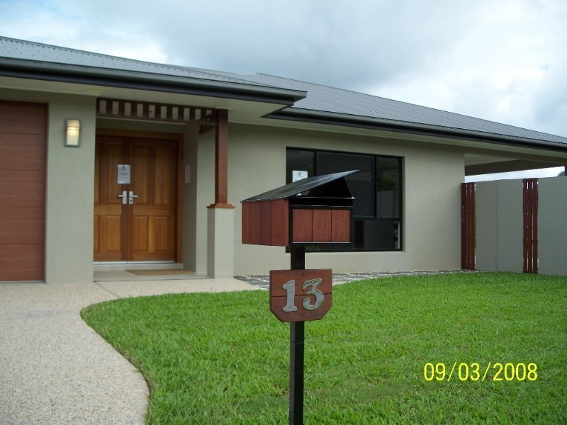 13 Roderick Street, Bentley Park QLD 4869