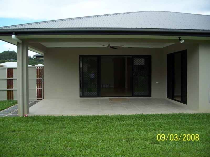 13 Roderick Street, Bentley Park QLD 4869