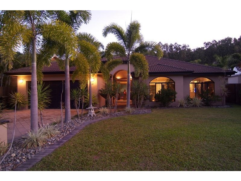 37 Bramble St, Clifton Beach QLD 4879