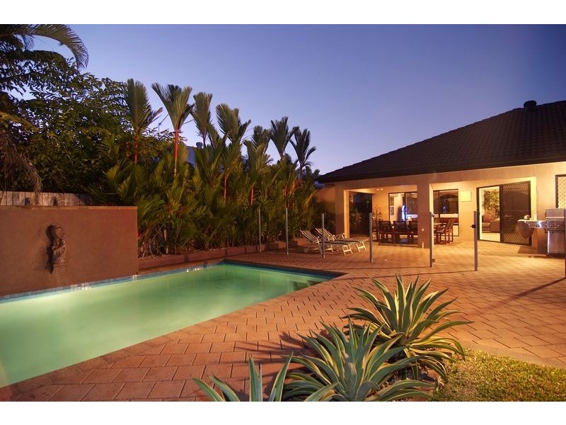 37 Bramble St, Clifton Beach QLD 4879