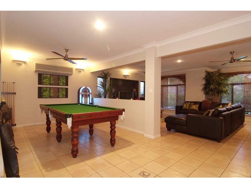 37 Bramble St, Clifton Beach QLD 4879