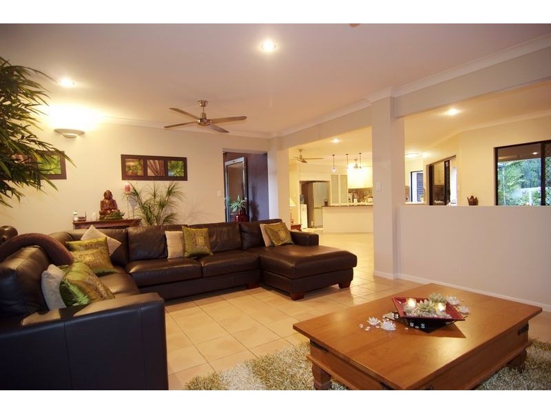 37 Bramble St, Clifton Beach QLD 4879