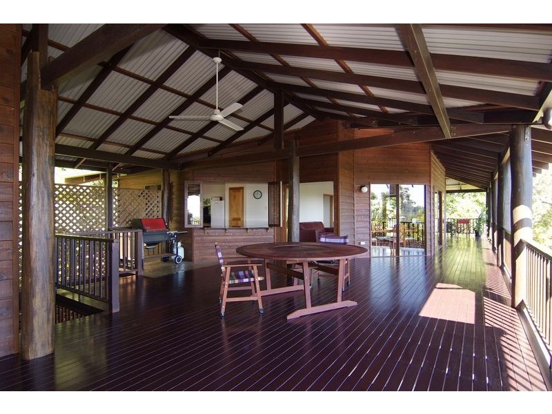 4 Justine Close, Trinity Beach QLD 4879