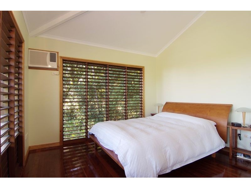 4 Justine Close, Trinity Beach QLD 4879