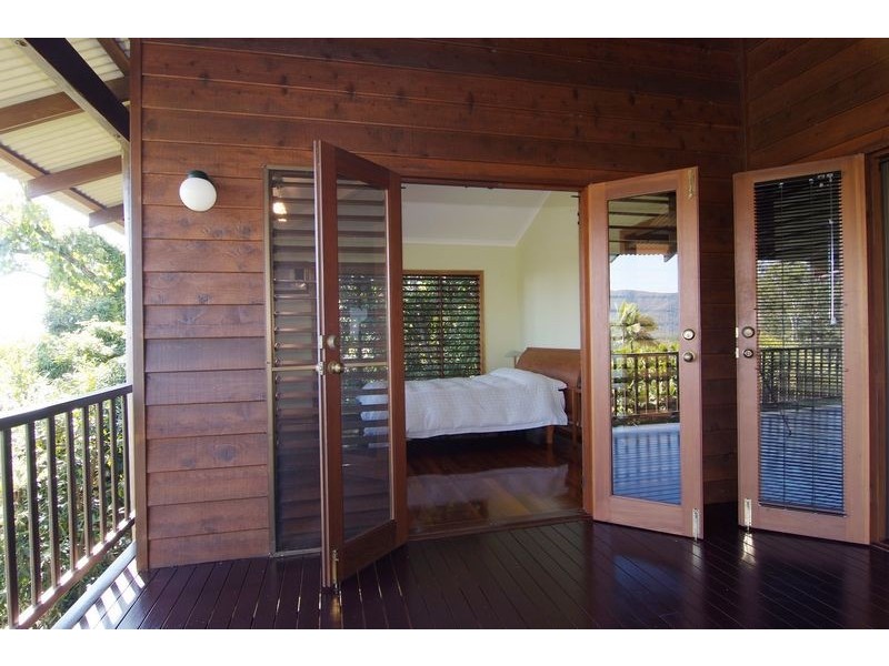 4 Justine Close, Trinity Beach QLD 4879